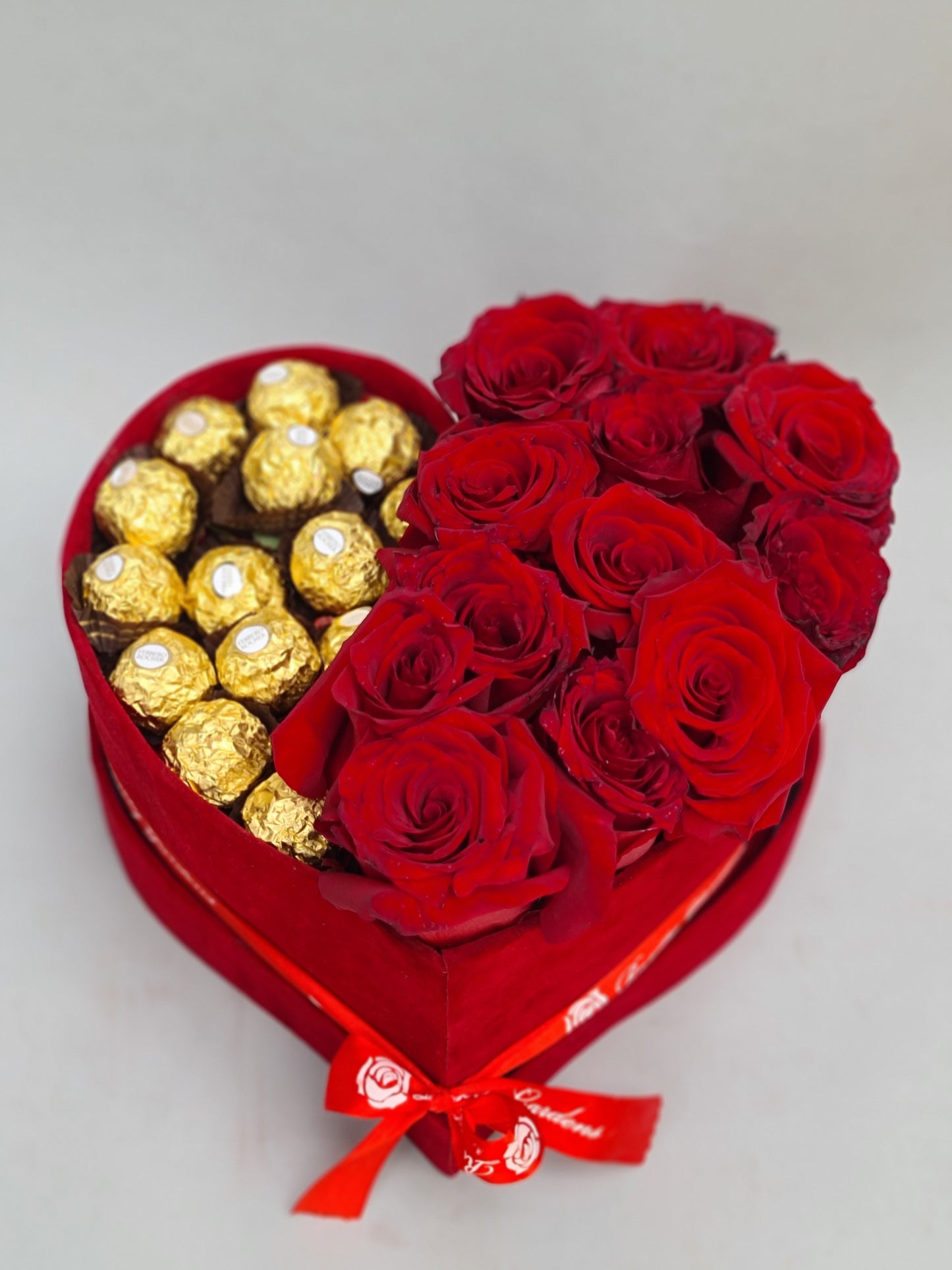 BOX OF LOVE WITH CHOCOLATE